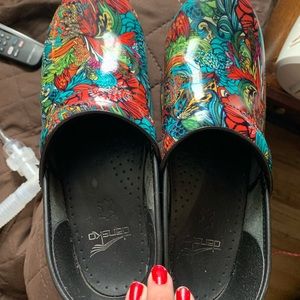 Dansko Shoes For nurses,etc